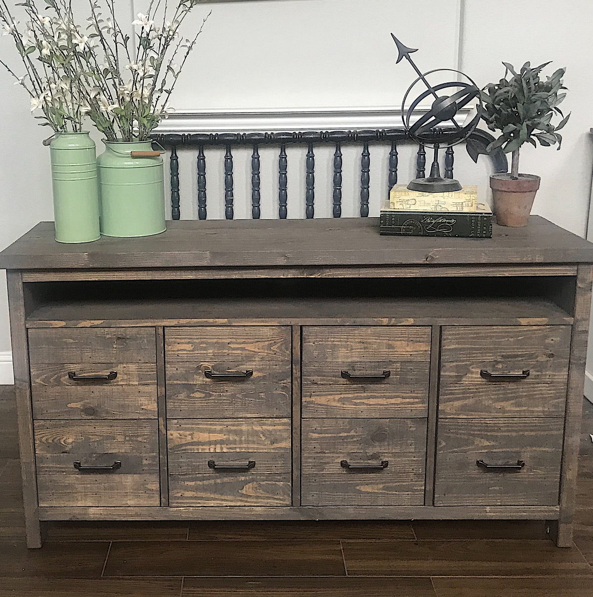 Cabinet 3